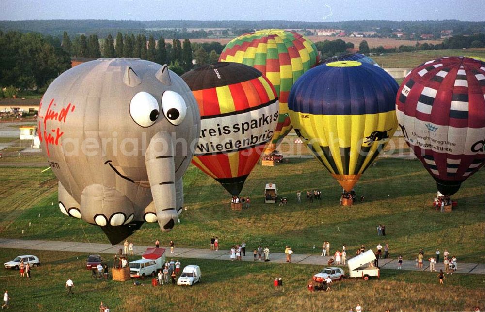 Aerial image Strausberg / Brandenburg - Ballonfahrertreffen am Flugplatz Strausberg