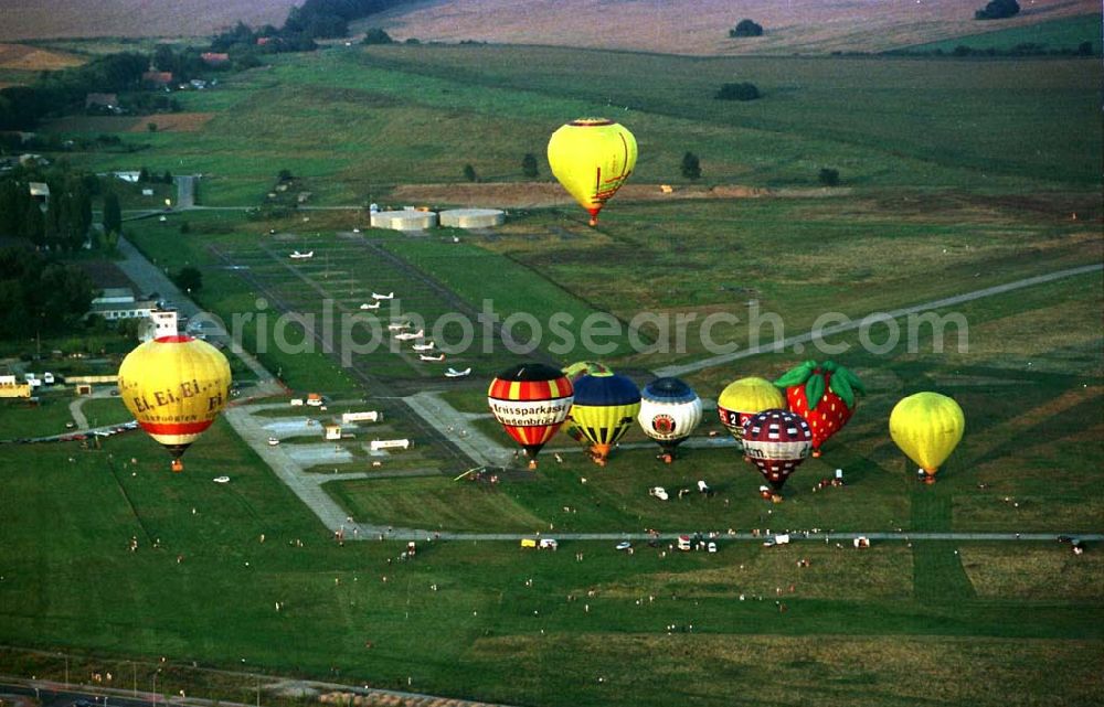 Strausberg / Brandenburg from above - Ballonfahrertreffen am Flugplatz Strausberg