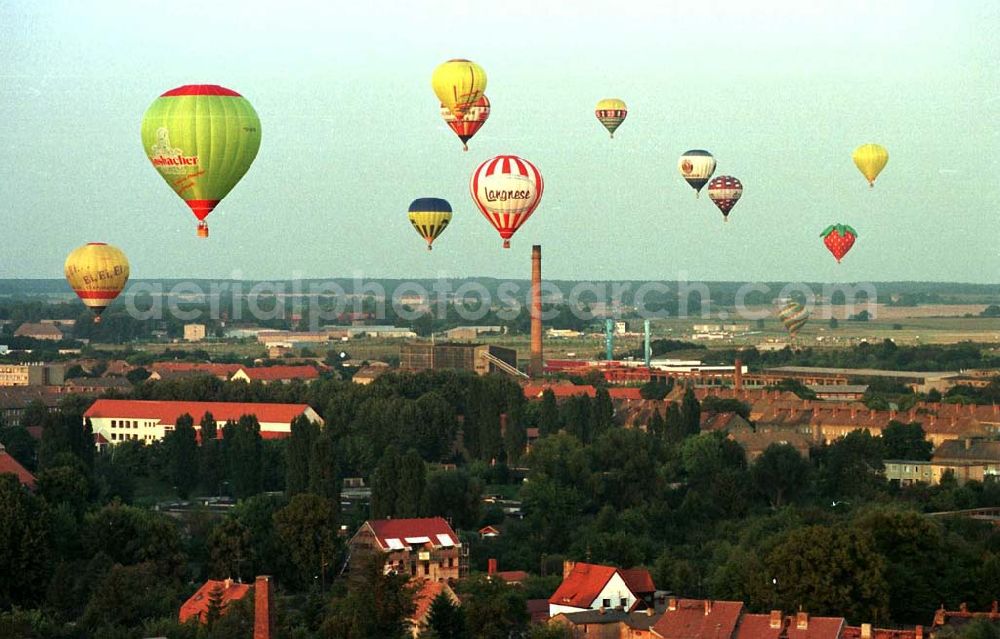 Strausberg / Brandenburg from above - Ballonfahrertreffen am Flugplatz Strausberg