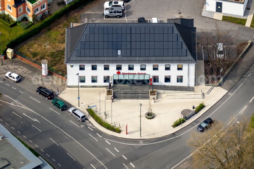 Hamm from above - Bank branch of Sparkasse Hamm in the Heessen part of Hamm in the state of North Rhine-Westphalia