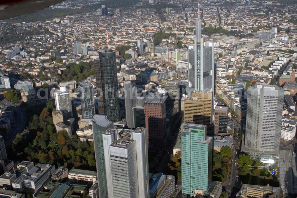 Frankfurt am Main from above - Blick auf das Bankenviertel in Frankfurt am Main mit dem Eurotheum, der Citi-Bank, Dresdner Bank, Helaba im Main Tower, der EZB und der Deutschen Bank.