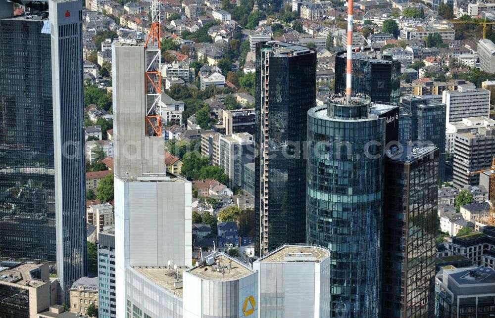 Frankfurt am Main from above - Bankenviertel mit den Hochhäusern / Bürogebäuden der Commerzbank, der HELEBA, der Deutschen Bank und der Sparkasse in Frankfurt am Main in Hessen. Financial district with highrise / office buildings of the banks Commerzbank, HELEBA, Deutsche Bank and the Sparkasse in Frankfurt on the Main in Hesse.