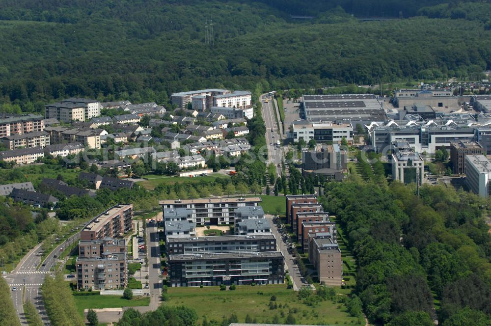 Aerial photograph LUXEMBURG - Bankenviertel zwischen dem Boulevard Konrad Adenauer und der Avenue John Fitzgerald Kennedy im seit 1990 neu errichteten Stadtteil Kirchberg in L-1115 Luxembourg.