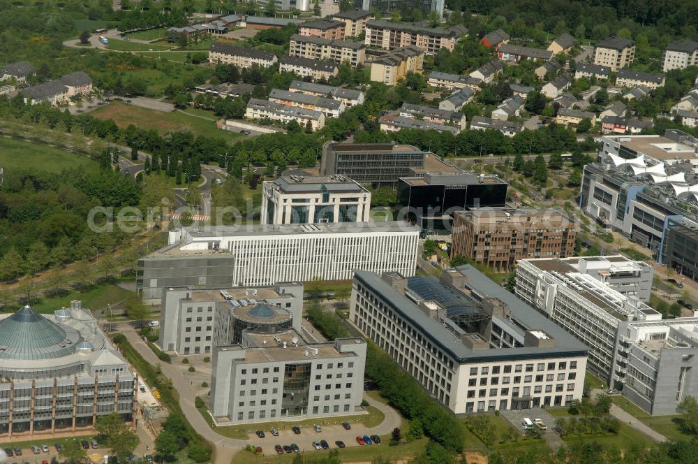 Aerial image Luxemburg - Bankenviertel zwischen dem Boulevard Konrad Adenauer und der Avenue John Fitzgerald Kennedy im seit 1990 neu errichteten Stadtteil Kirchberg in L-1115 Luxembourg.