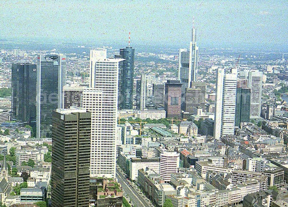 Aerial image Frankfurt am Main - Bankenviertel und Stadtzentrum von Frankfurt / Main.