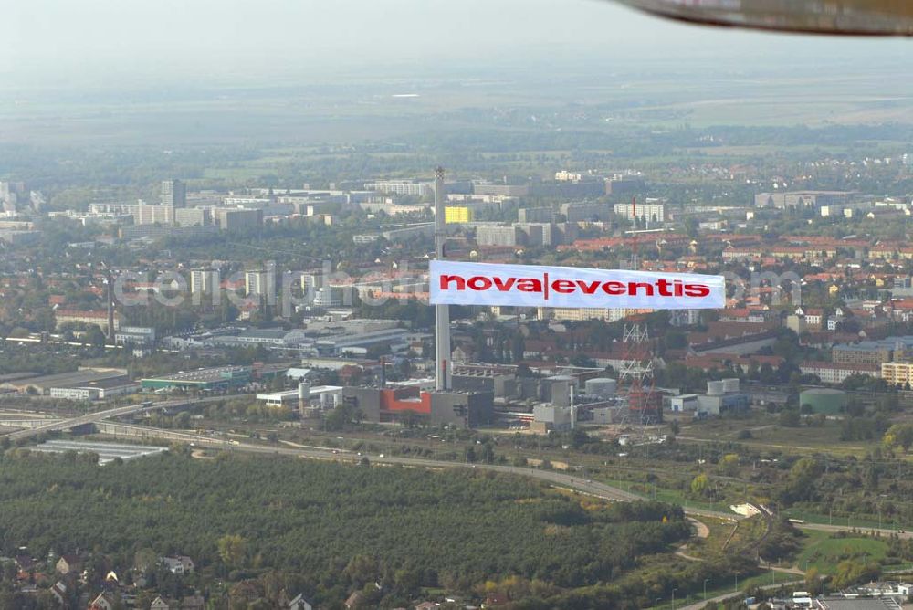 Aerial image Halle / Saale - Bannerflugeinstz über dem Stadt- und Umlandbereich von Halle / Saale anläßlich der Neueröffnung des Einkaufszentrum der ECE nova eventis.nova eventis Center-Management,ECE Projektmanagement,Am Einkaufszentrum, 06254 Günthersdorf,