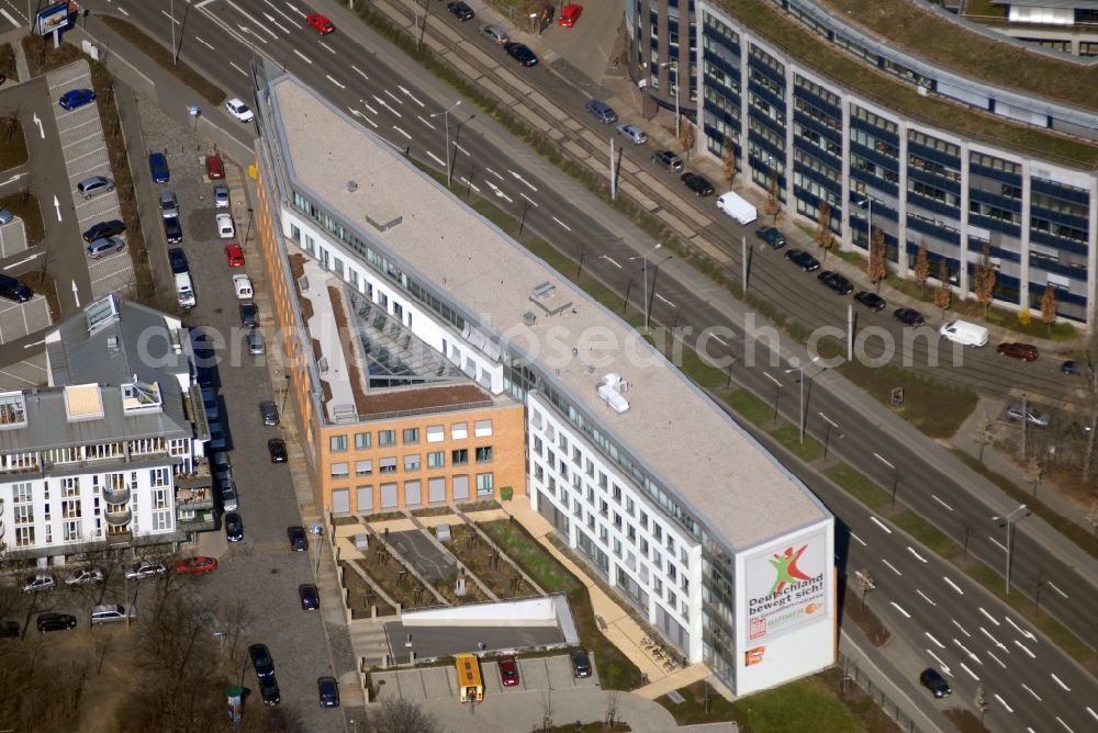 Aerial image Leipzig - Office and administration buildings of the insurance company BARMER Krankenkasse on Ludwig-Erhard-Strasse - Lange Strasse in the district Mitte in Leipzig in the state Saxony, Germany