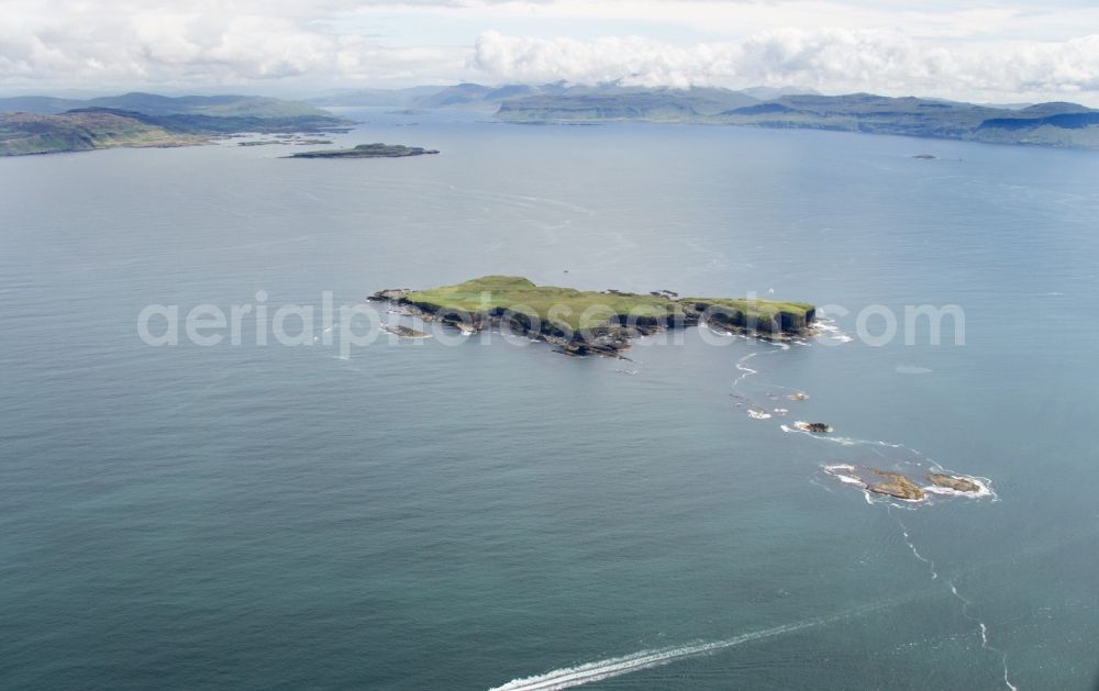 Staffa from the bird's eye view: Basalt Island Staffa with Fingal's Cave in the Atlantic Ocean in Scotland, United Kingdom