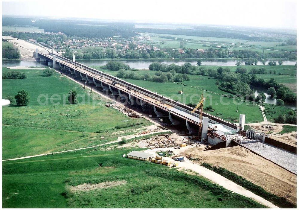 Aerial image Hohenwarthe - Bau des Anschlußbereiches zur Bücke des Elbe-Havel-Kanales über die Elbe am Wasserstraßenkreuz Magdeburg.