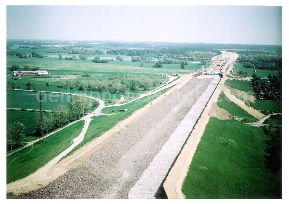 Aerial photograph Hohenwarthe - Bau des Anschlußbereiches zur Bücke des Elbe-Havel-Kanales über die Elbe am Wasserstraßenkreuz Magdeburg.