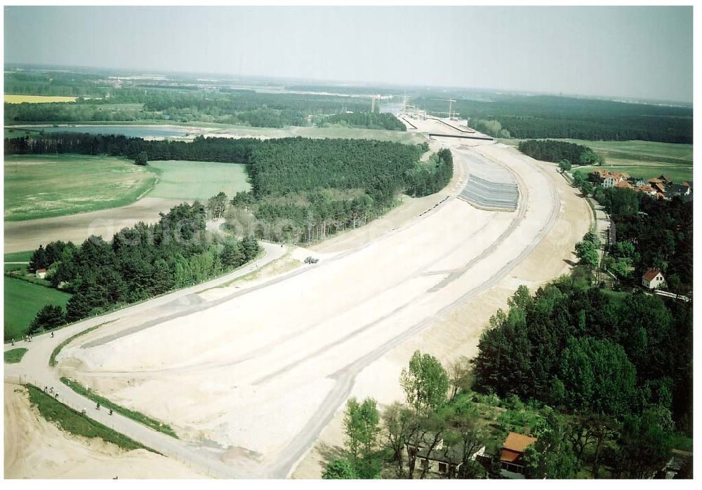 Aerial photograph Hohenwarthe - Bau des Anschlußbereiches zur Bücke des Elbe-Havel-Kanales über die Elbe am Wasserstraßenkreuz Magdeburg.