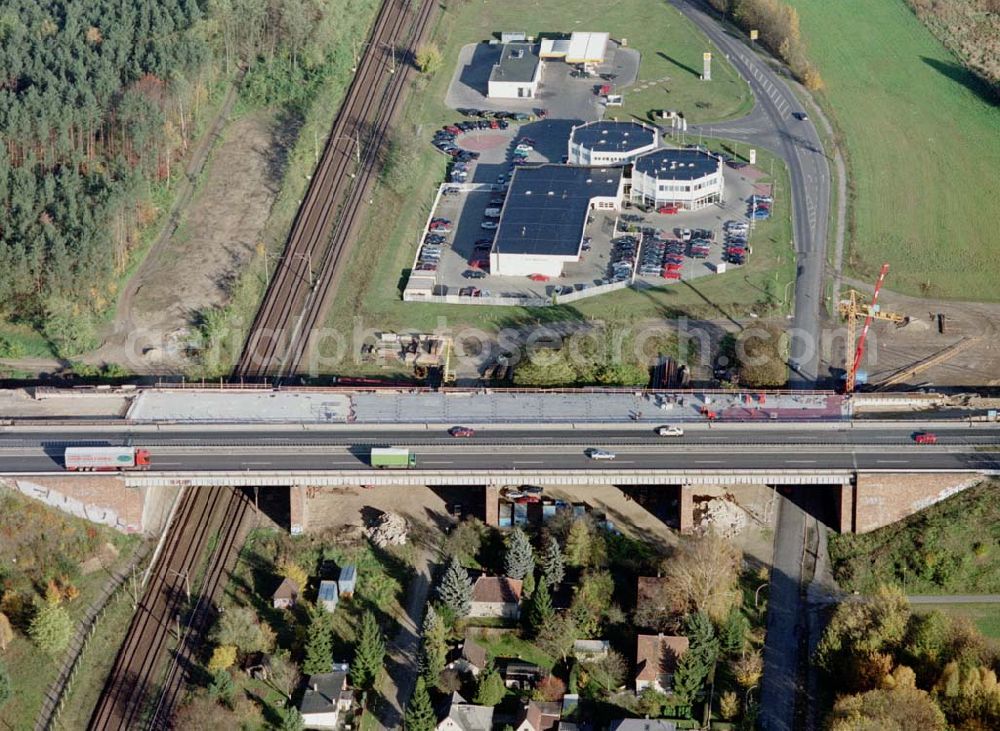 Königs Wusterhausen / Brandenburg from above - Bau der Autobahnbrücke (A10) über die Bahnlinie zwischen Königs Wusterhausen und Wildau - ein Projekt der SCHÄLERBAU BERLIN GmbH.