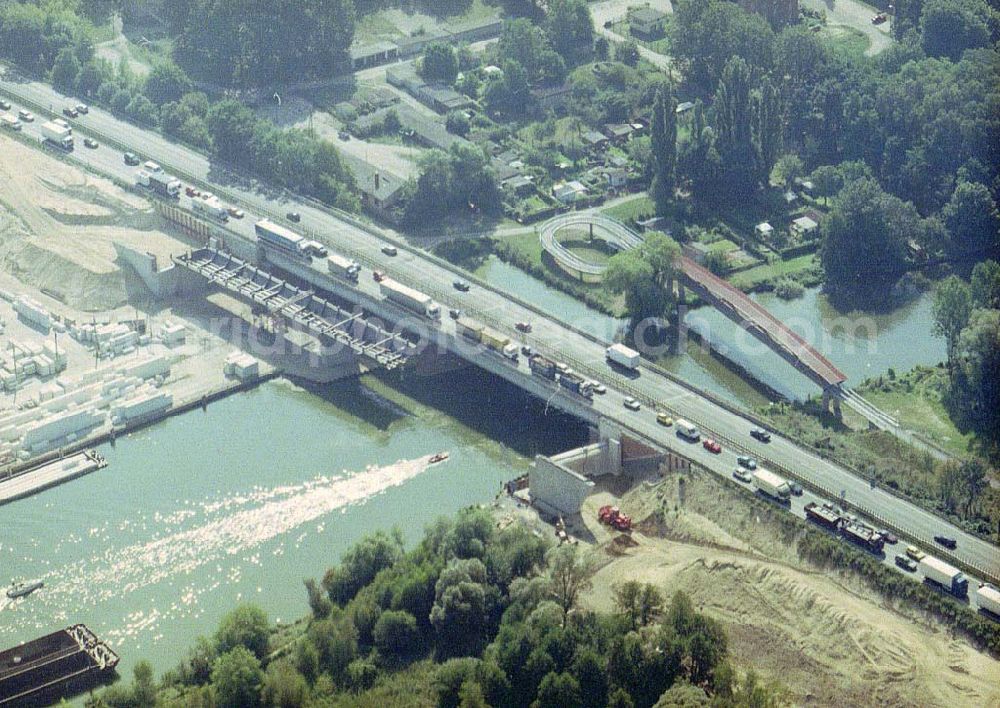 Königs Wusterhausen from the bird's eye view: Bau der Autobahnbrücke (A10) über die Dahme in Königs Wusterhausen - ein Projekt der SCHÄLERBAU BERLIN GmbH.