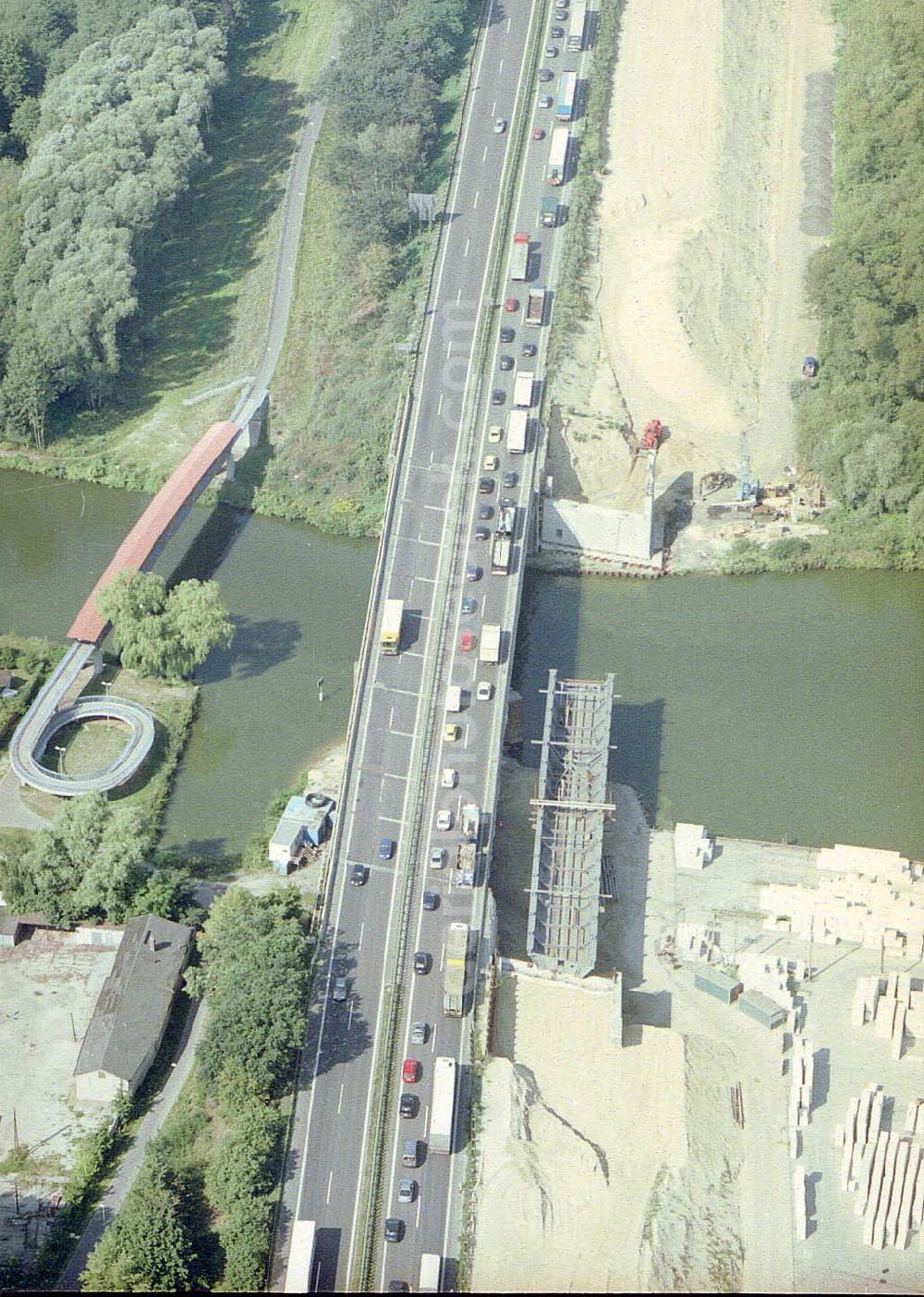 Aerial image Königs Wusterhausen - Bau der Autobahnbrücke (A10) über die Dahme in Königs Wusterhausen - ein Projekt der SCHÄLERBAU BERLIN GmbH.