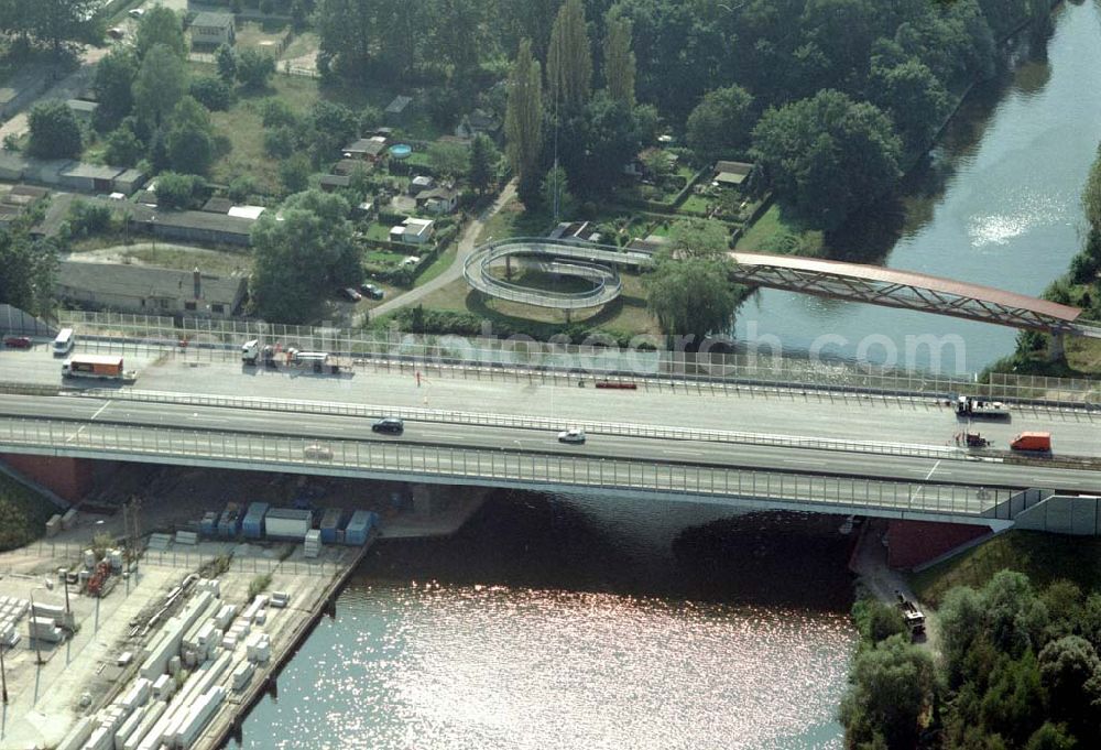 Aerial image Königs Wusterhausen - Bau der Autobahnbrücke (A10) über die Dahme in Königs Wusterhausen - ein Projekt der SCHÄLERBAU BERLIN GmbH.