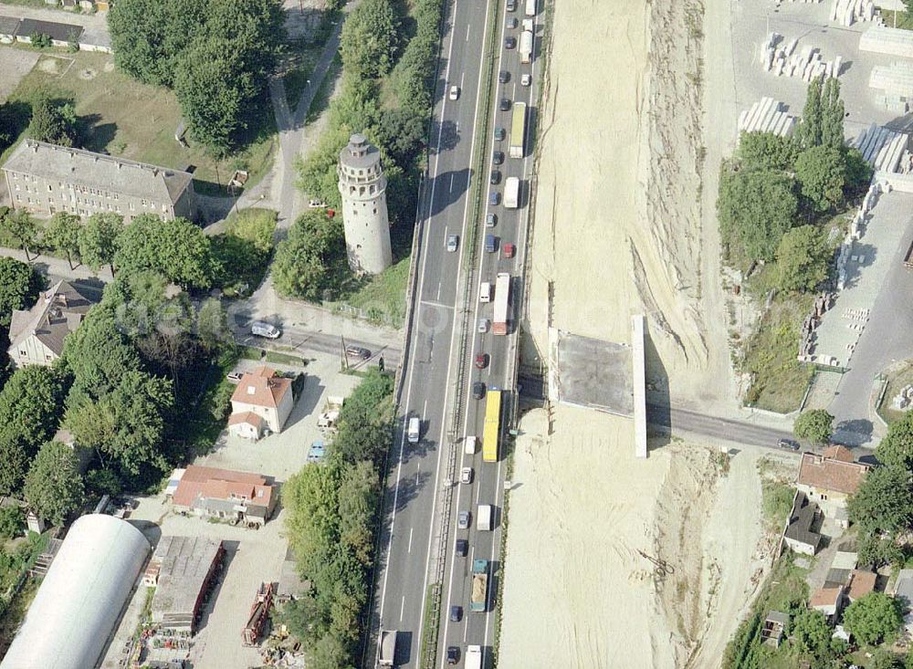 Königs Wusterhausen from the bird's eye view: Bau der Autobahnbrücke (A10) über die Straße zwischen Königs Wusterhausen und Niederlehme - ein Projekt der SCHÄLERBAU BERLIN GmbH.