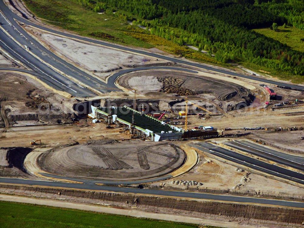 Böhlen from the bird's eye view: 27.08.2005 Böhlen; Bau eines Autobahnkreuzes auf der A14 bei Böhlen.