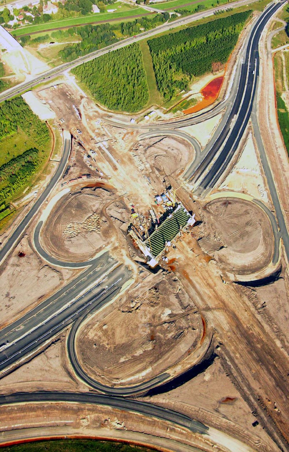 Aerial image Böhlen - 27.08.2005 Böhlen; Bau eines Autobahnkreuzes auf der A14 bei Böhlen.