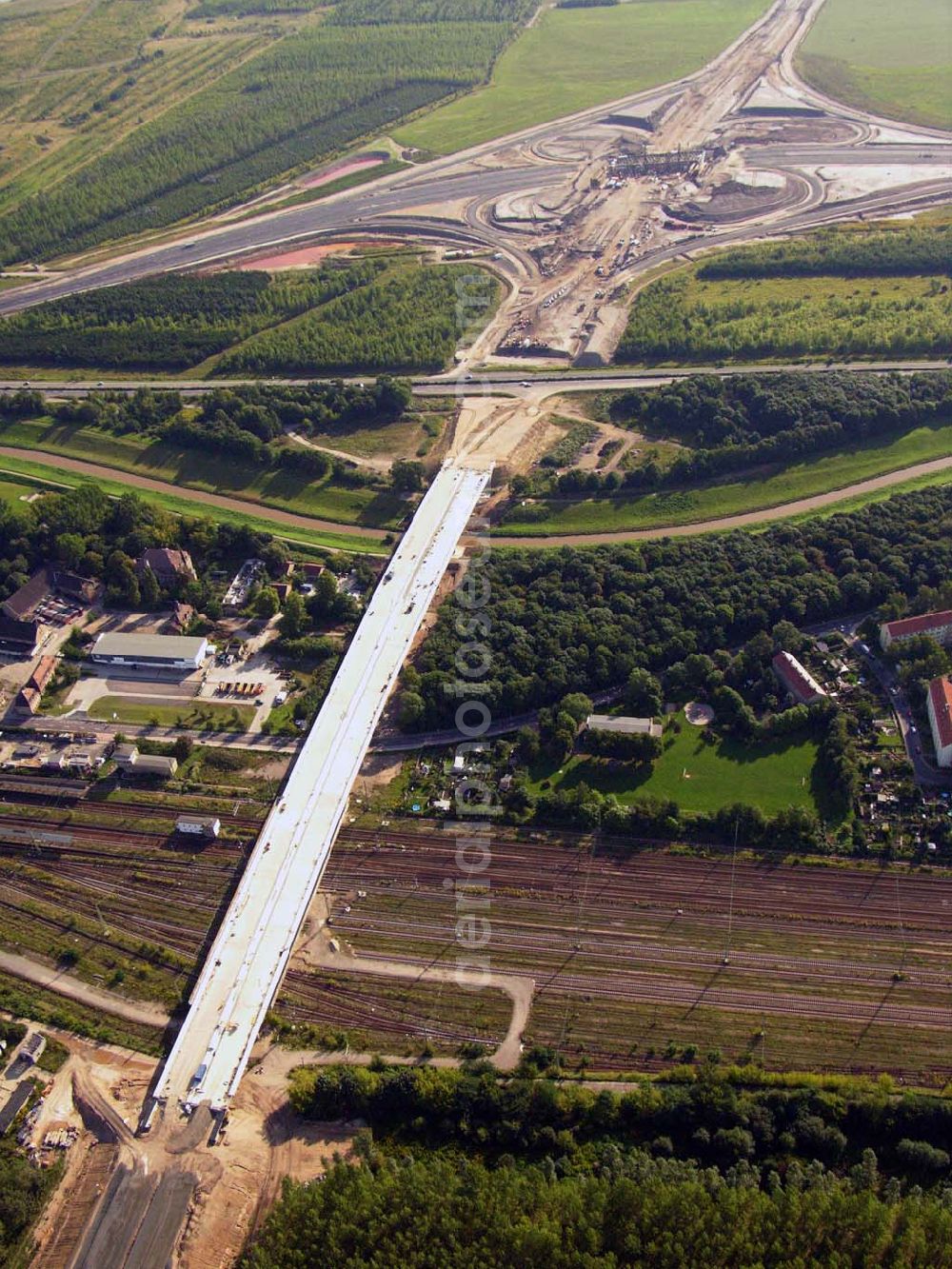 Böhlen from above - 27.08.2005 Böhlen; Bau eines Autobahnkreuzes auf der A14 bei Böhlen. Böhlen, unmittelbar in der Nähe der Großstadt Leipzig gelegen, ist eine liebenswerte Kleinstadt.