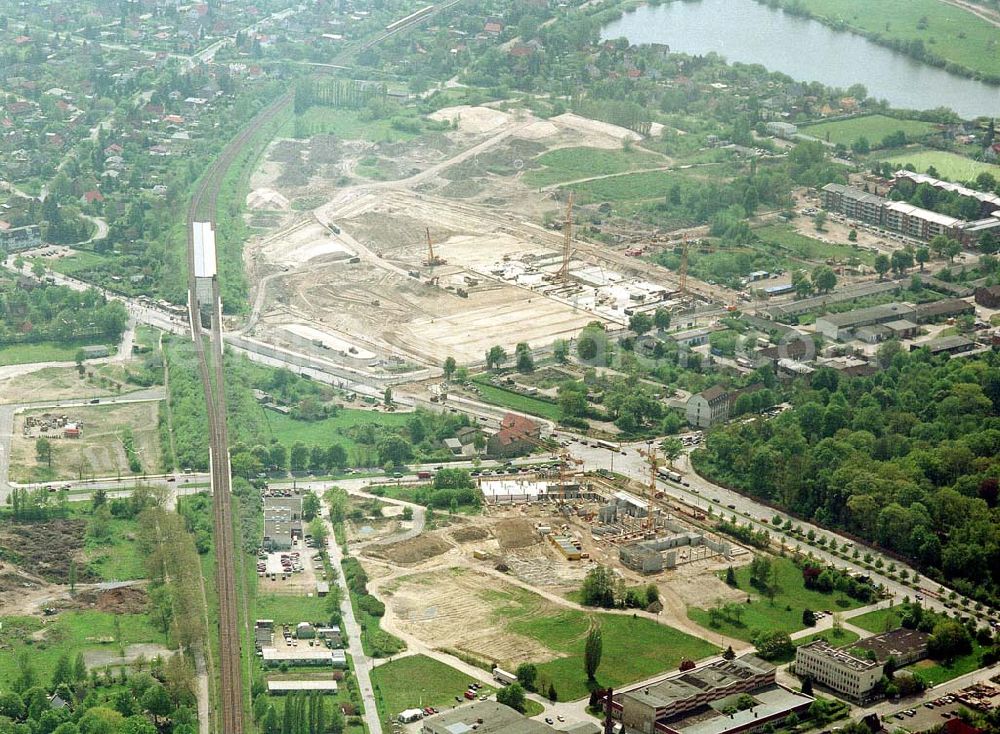 Berlin - Biesdorf from above - Bau eines BMW-Autohauses an der B1 in Berlin - Biesdorf.