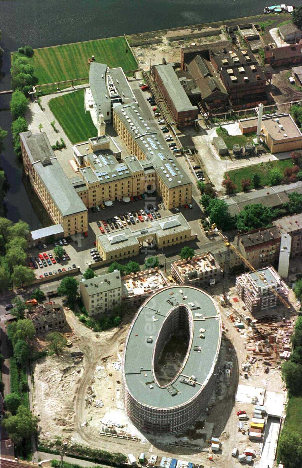 Aerial image Potsdam-Stadt - Bau des Büro- und Congreßzentrums Sanssouci in Potsdam.