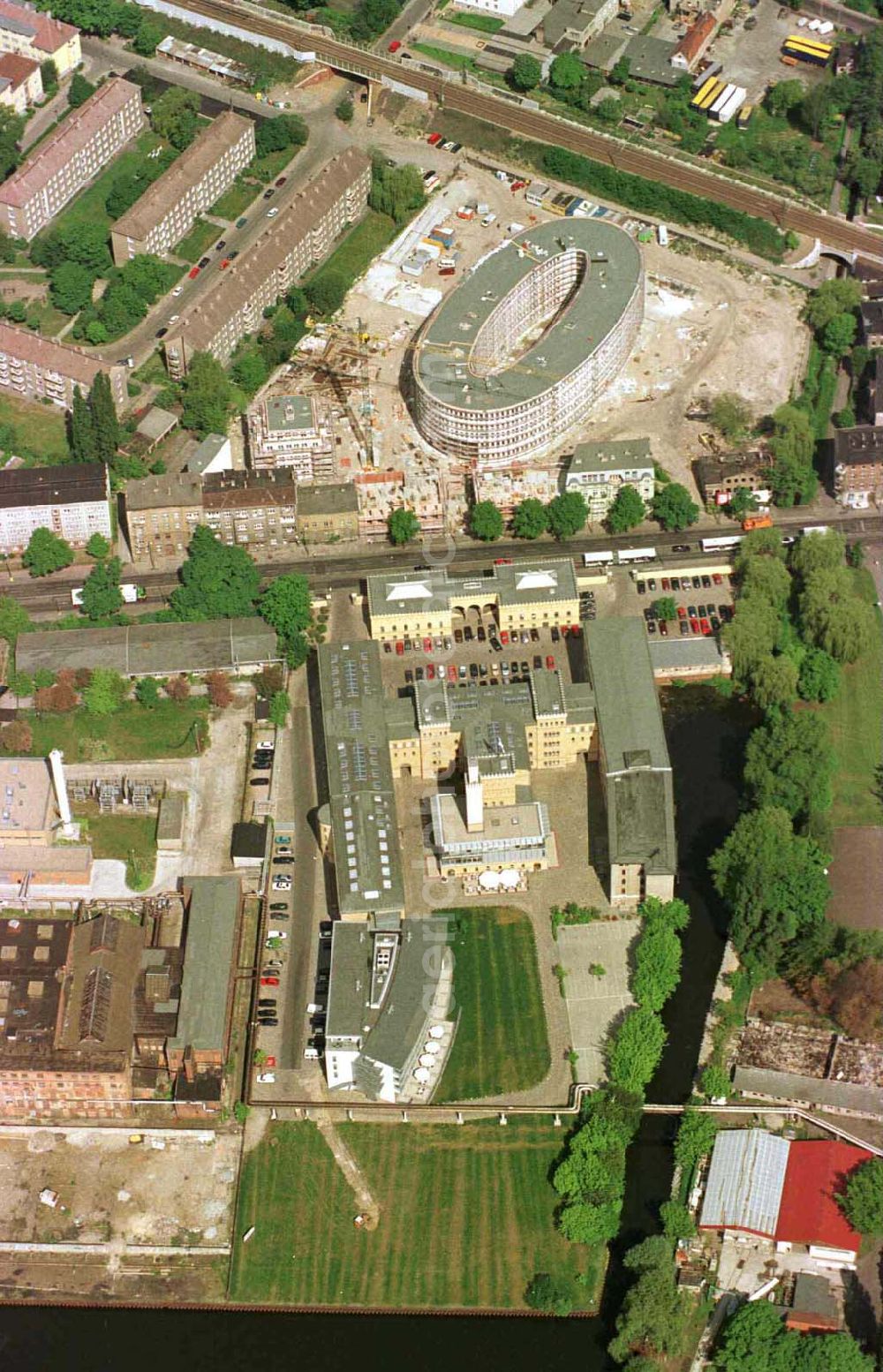 Potsdam-Stadt from the bird's eye view: Bau des Büro- und Congreßzentrums Sanssouci in Potsdam.