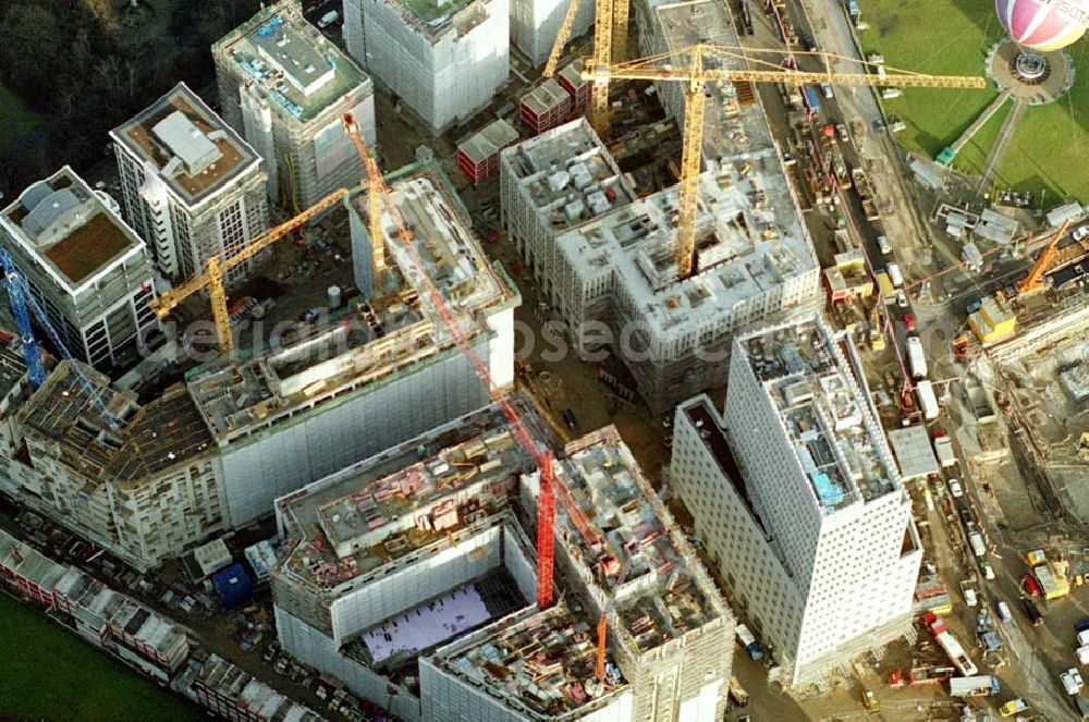 Aerial photograph Berlin - Bau Büro- und Geschäftshaus am Potsdamer PLatz