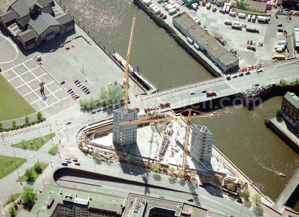 Aerial image Hamburg - Bau eines Büro- und Geschäftshauses an den Speichern der Hamburger Altstadt durch die Firma IMBAU.