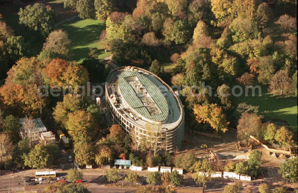 Aerial image Berlin - Tiergarten - Bau des Bundespräsidialamtes am Schloß Bellevue im Berliner Tiergarten.