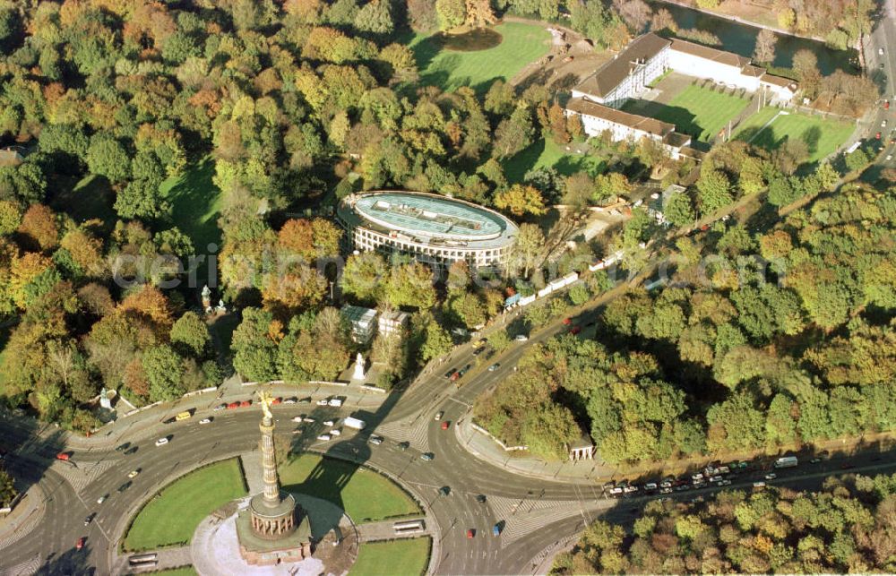 Aerial image Berlin - Tiergarten - Bau des Bundespräsidialamtes am Schloß Bellevue im Berliner Tiergarten.