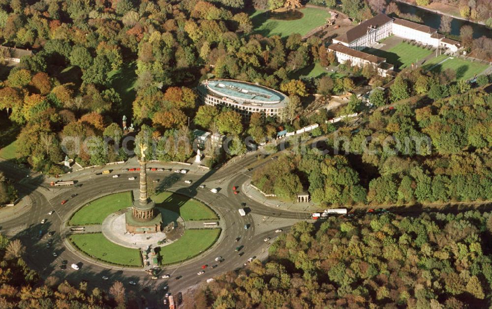 Berlin - Tiergarten from the bird's eye view: Bau des Bundespräsidialamtes am Schloß Bellevue im Berliner Tiergarten.