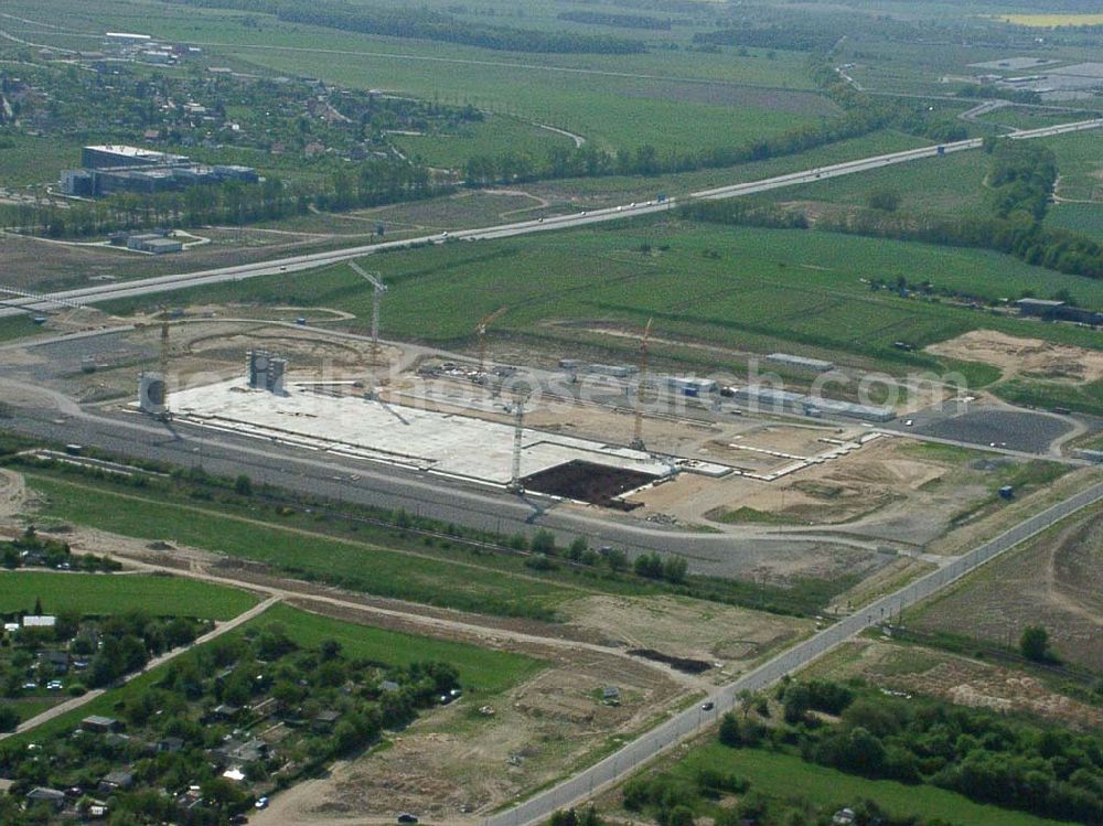 Aerial image Frankfurt / Oder - Bau der Chipfabrik in Frankfurt / Oder an der Autobahn.