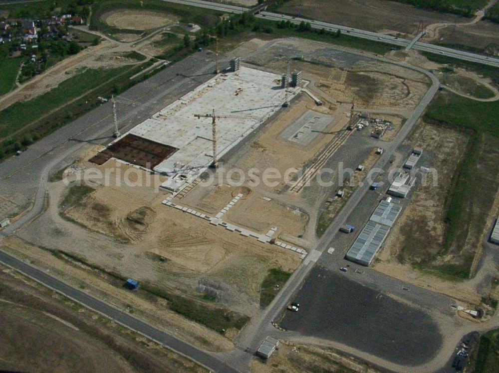 Aerial image Frankfurt / Oder - Bau der Chipfabrik in Frankfurt / Oder an der Autobahn.