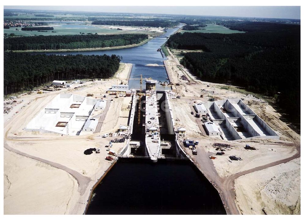 Hohenwarthe / Sachsen - Anhalt from above - Bau der Doppelschleuse Hohenwarthe und Ausbau des Elbe-Havel-Kanales am Wasserstraßenkreuz Magdeburg - östlich von Hohenwarthe in Sachsen - Anhalt.Ein Projekt des: Wasserstraßen-Neubauamt Magdeburg Frau Roskoden Kleiner Werder 5c 39114 MAGDEBURG Tel.: 0391-5352168