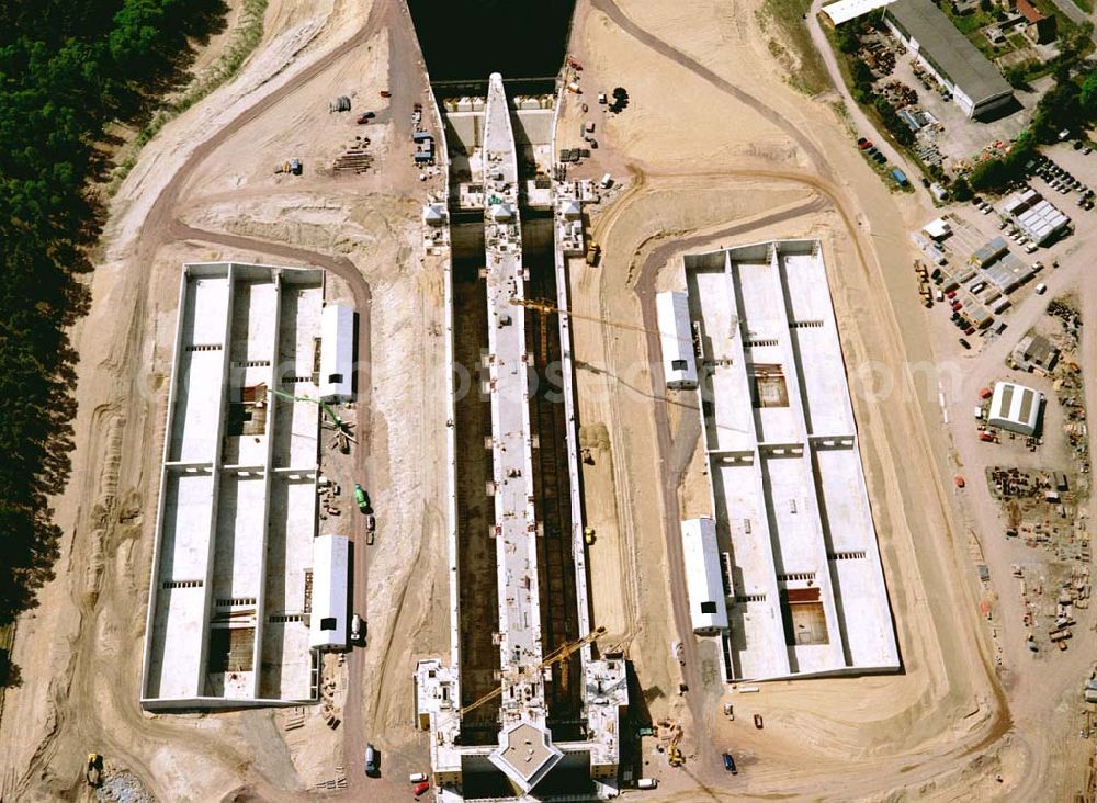 Aerial image Hohenwarthe / Sachsen - Anhalt - Bau der Doppelschleuse Hohenwarthe und Ausbau des Elbe-Havel-Kanales am Wasserstraßenkreuz Magdeburg - östlich von Hohenwarthe in Sachsen - Anhalt.Ein Projekt des: Wasserstraßen-Neubauamt Magdeburg Frau Roskoden Kleiner Werder 5c 39114 MAGDEBURG Tel.: 0391-5352168