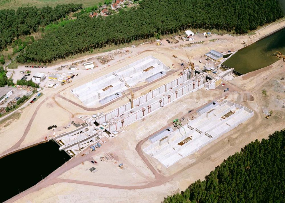 Hohenwarthe / Sachsen - Anhalt from above - Bau der Doppelschleuse Hohenwarthe und Ausbau des Elbe-Havel-Kanales am Wasserstraßenkreuz Magdeburg - östlich von Hohenwarthe in Sachsen - Anhalt.Ein Projekt des: Wasserstraßen-Neubauamt Magdeburg Frau Roskoden Kleiner Werder 5c 39114 MAGDEBURG Tel.: 0391-5352168