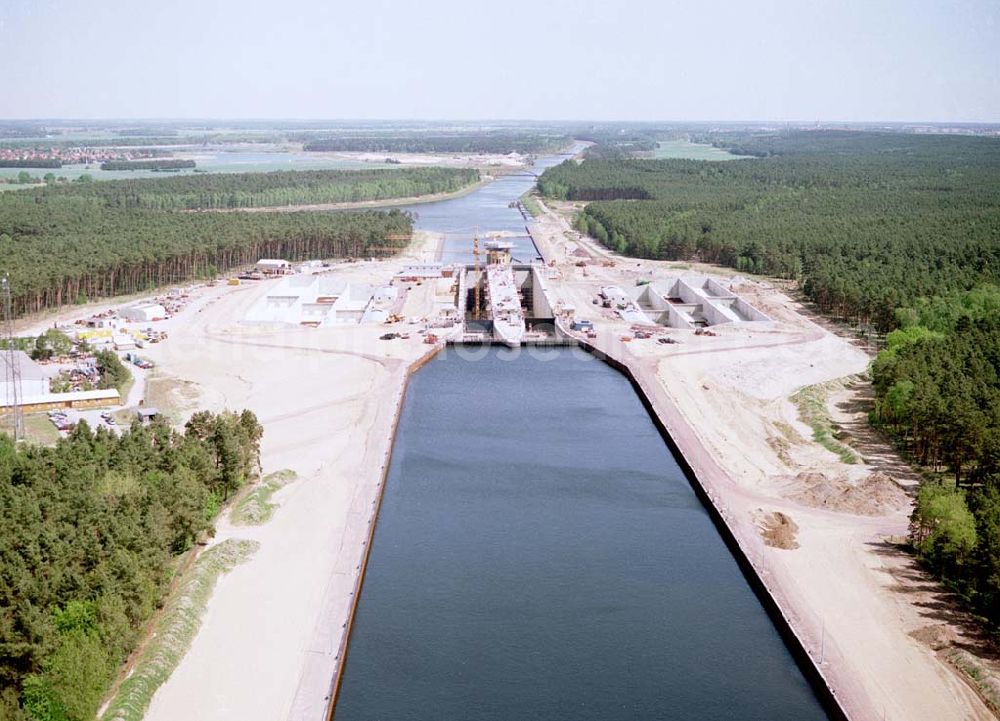 Aerial image Hohenwarthe / Sachsen - Anhalt - Bau der Doppelschleuse Hohenwarthe und Ausbau des Elbe-Havel-Kanales am Wasserstraßenkreuz Magdeburg - östlich von Hohenwarthe in Sachsen - Anhalt.Ein Projekt des: Wasserstraßen-Neubauamt Magdeburg Frau Roskoden Kleiner Werder 5c 39114 MAGDEBURG Tel.: 0391-5352168