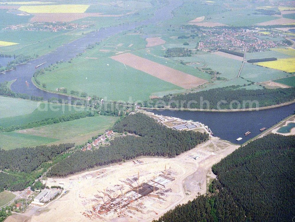 Aerial photograph Hohenwarthe - Bau der Doppelsparschleuse Hohenwarthe am Wasserstraßenkreuz Magdeburg.