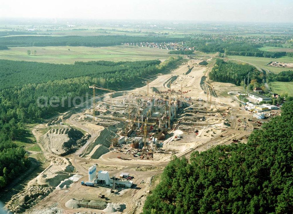 Aerial image Hohenwarthe - Bau der Doppelsparschleuse Hohenwarthe am Wasserstraßenkreuz Magdeburg.