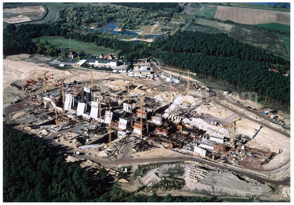 Aerial image Hohenwarthe - Bau der Doppelsparschleuse Hohenwarthe am Wasserstraßenkreuz Magdeburg.