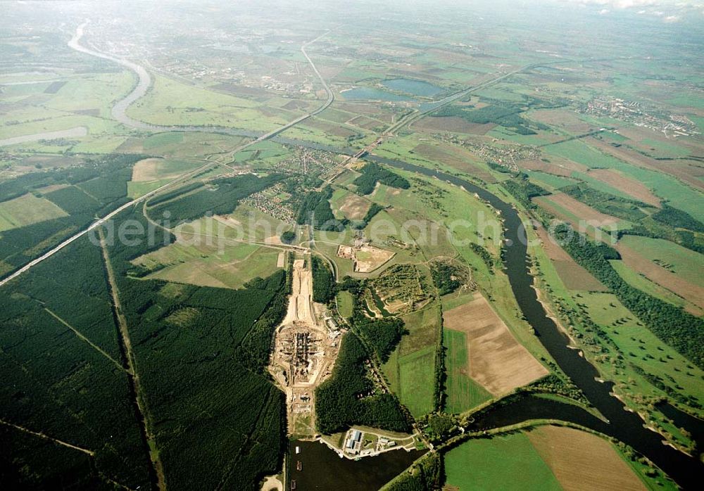 Hohenwarthe from the bird's eye view: Bau der Doppelsparschleuse Hohenwarthe am Wasserstraßenkreuz Magdeburg.