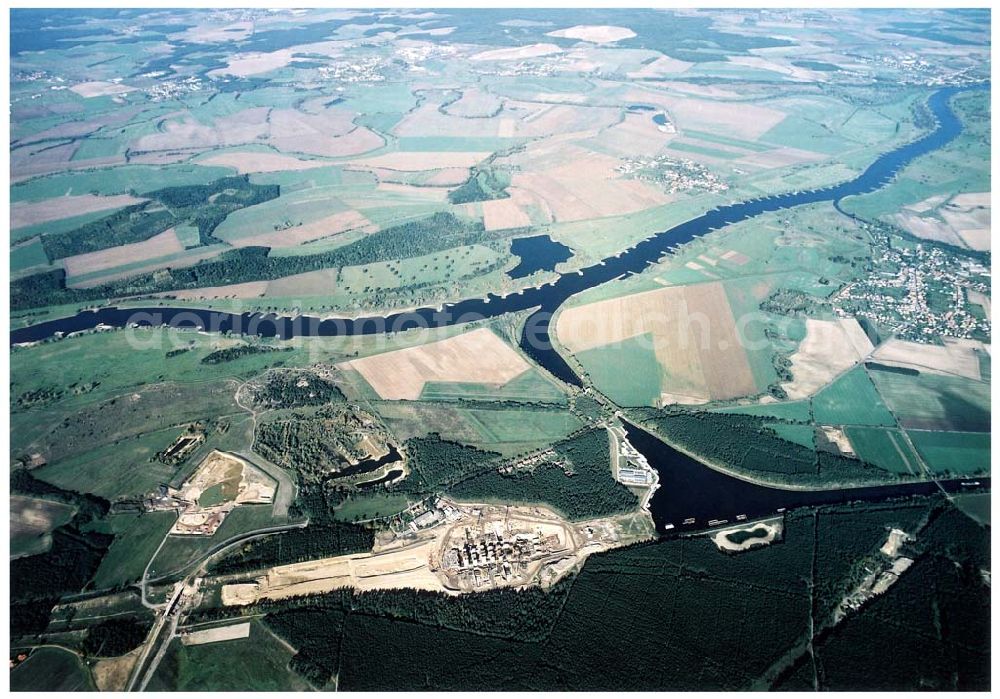 Aerial image Hohenwarthe - Bau der Doppelsparschleuse Hohenwarthe am Wasserstraßenkreuz Magdeburg.