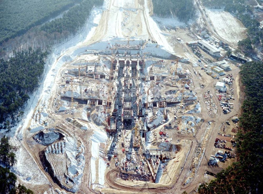 Aerial photograph Hohenwarthe - Bau der Doppelsparschleuse Hohenwarthe am Wasserstraßenkreuz Magdeburg.