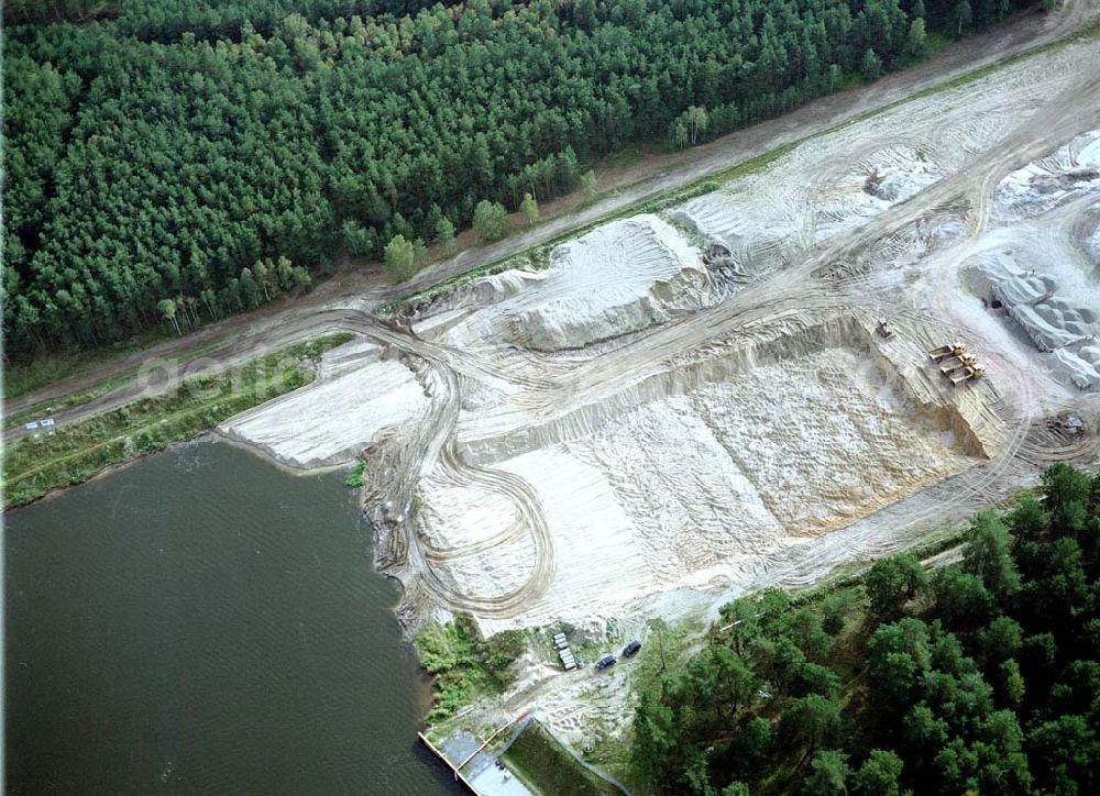 Aerial image Hohenwarthe - Bau der Doppelsparschleuse Hohenwarthe am Wasserstraßenkreuz Magdeburg.