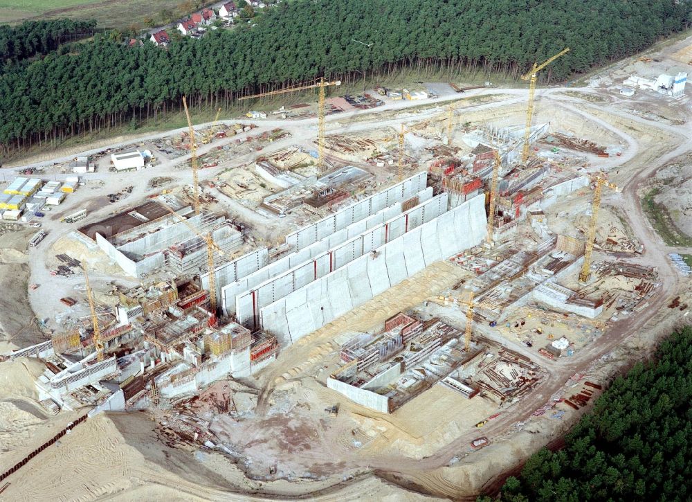 Hohenwarthe from above - Bau der Doppelsparschleuse Hohenwarthe am Wasserstraßenkreuz Magdeburg.