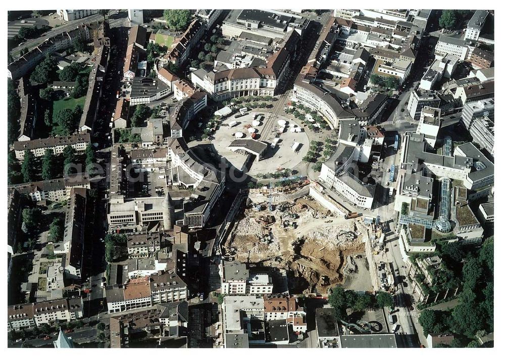 Aerial photograph Kassel / Hessen - Bau des Einkaufs- und Geschäftszentrums City Point in der Kasseler Innenstadt - ein Projekt der ECE Hamburg.