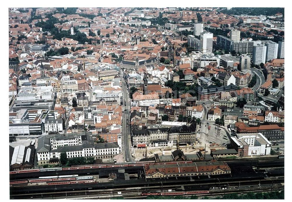 Erfurt from above - Bau der Einkaufsgalerie Anger 1 in Erfurt - ein Projekt der ECE Projektmanagement GmbH Hamburg.