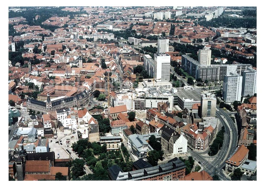 Aerial image Erfurt - Bau der Einkaufsgalerie Anger 1 in Erfurt - ein Projekt der ECE Projektmanagement GmbH Hamburg.