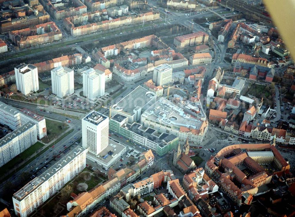 Erfurt from above - Bau der Einkaufsgalerie Anger 1 in Erfurt - ein Projekt der ECE Projektmanagement GmbH Hamburg.