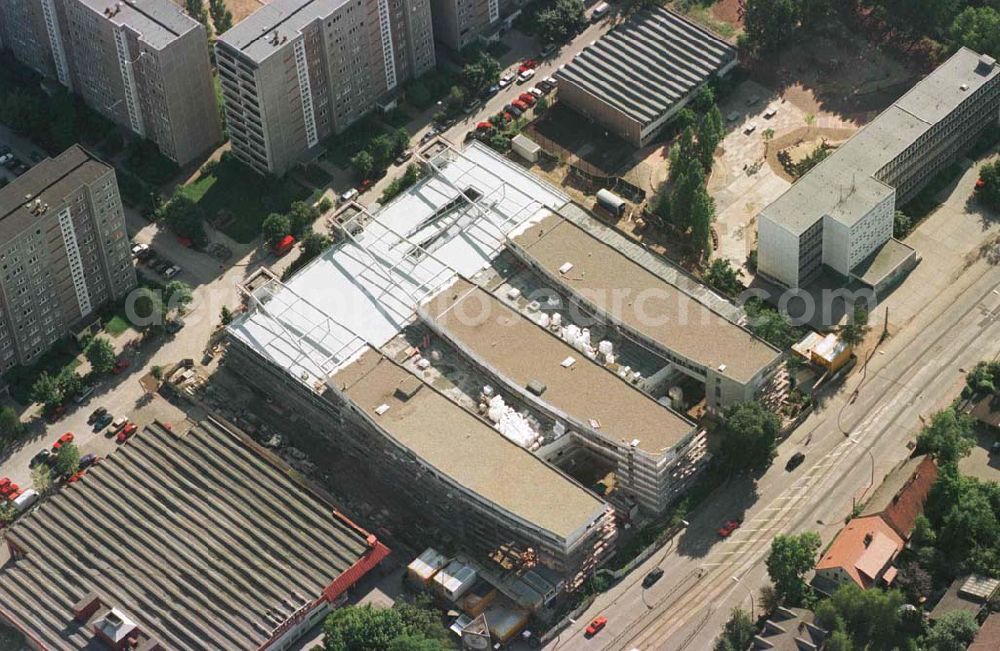 Aerial image Berlin - Hohenschönhausen - Bau des Einkaufszentrums Storchenhof der MÜBAU AG in Hohenschönhausen.